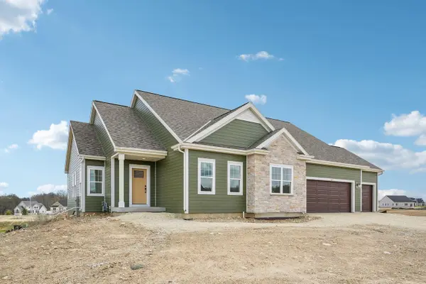 438 Sandstone STREET, Slinger, WI 53086