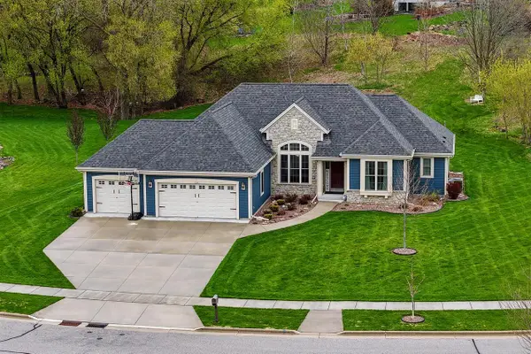 718 Meadow Ridge LANE, Plymouth, WI 53073