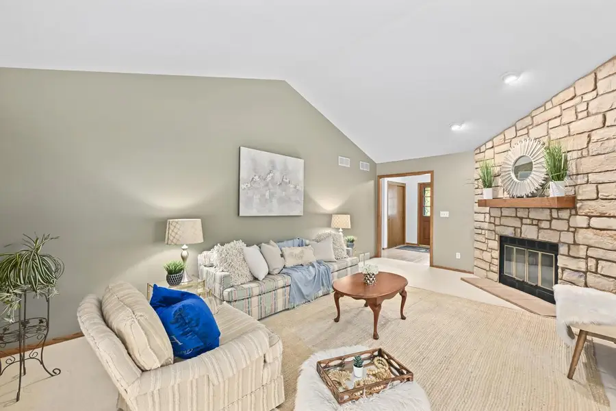 770 Oakwood LANE #D, Brookfield, WI 53045 - #3