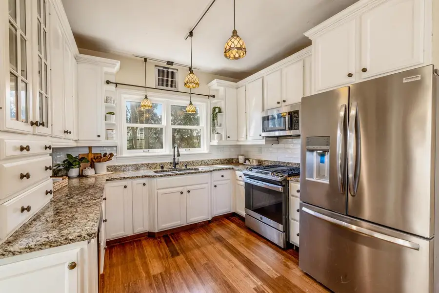 6166 N Santa Monica BOULEVARD, Whitefish Bay, WI 53217 - #3