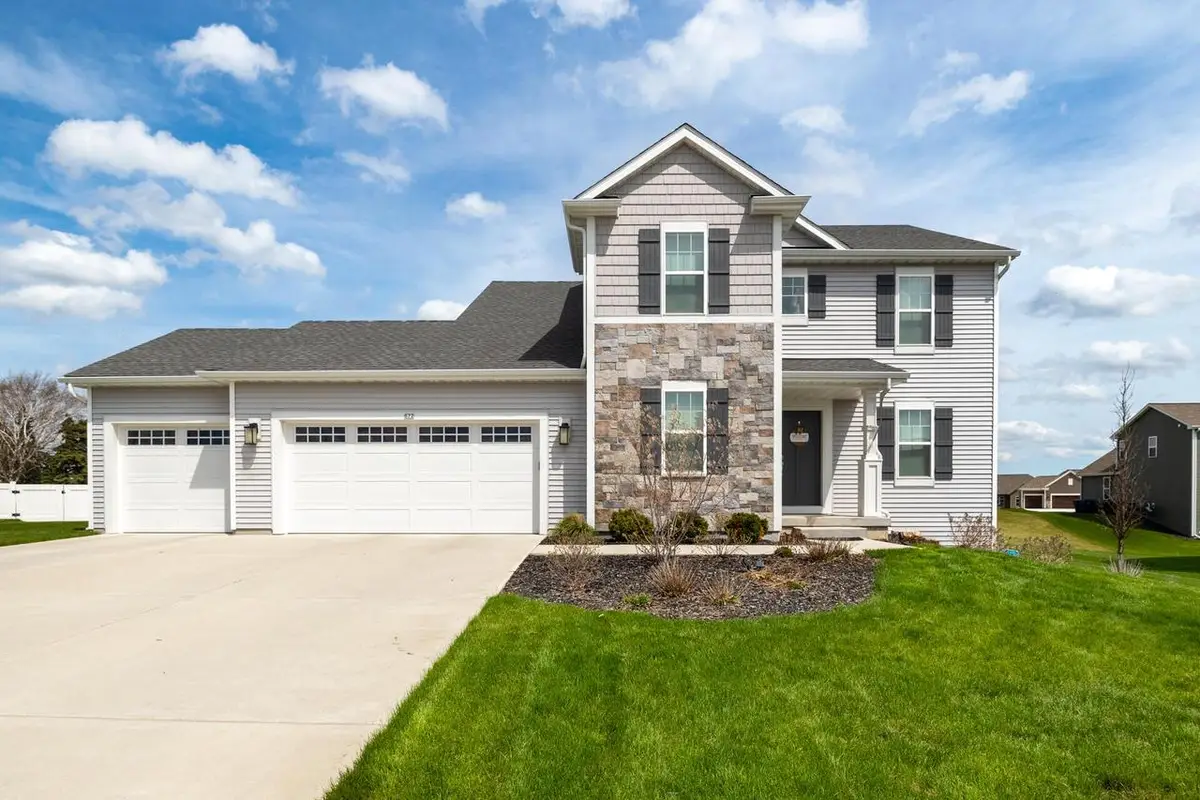 672 Lambert DRIVE, Slinger, WI 53086 - #1