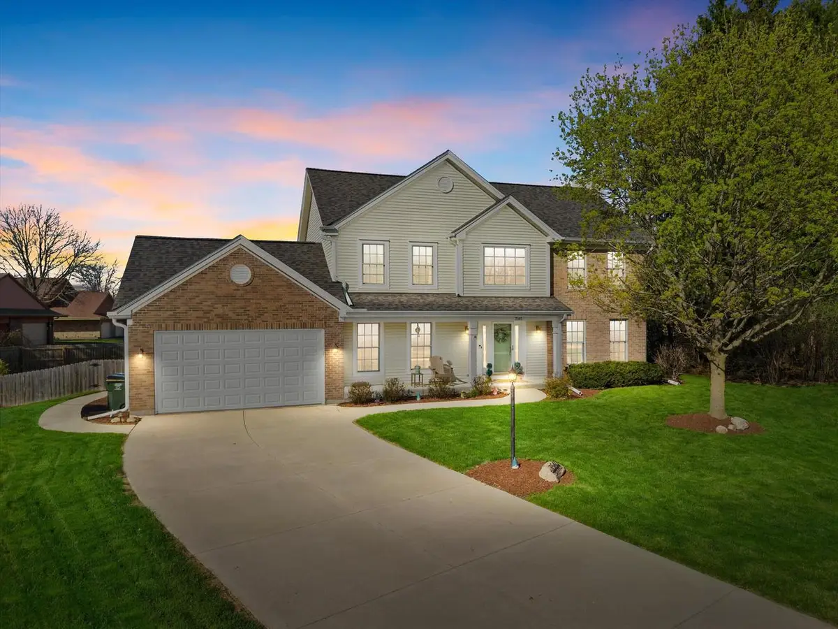3540 S McIntosh LANE, New Berlin, WI 53151 - #1