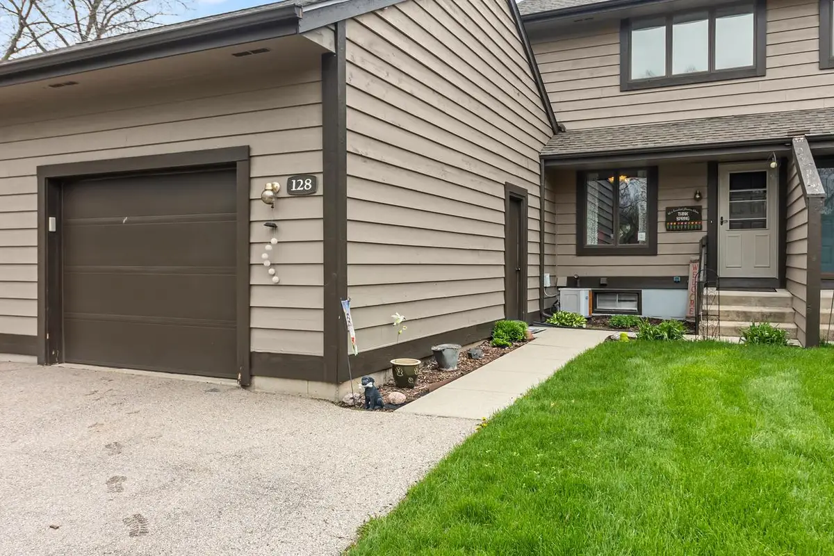 128 Glenview COURT, Janesville, WI 53548 - #1