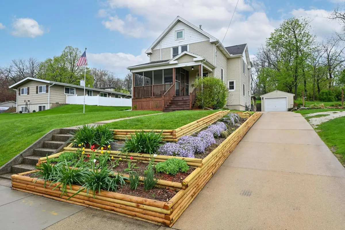 589 Chestnut STREET, Burlington, WI 53105 - #1