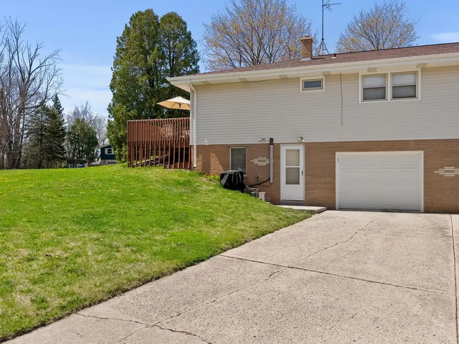 813 Riverview DRIVE, Plymouth, WI 53073 - #2