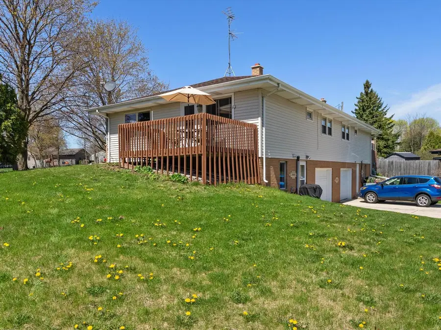 813 Riverview DRIVE, Plymouth, WI 53073 - #3