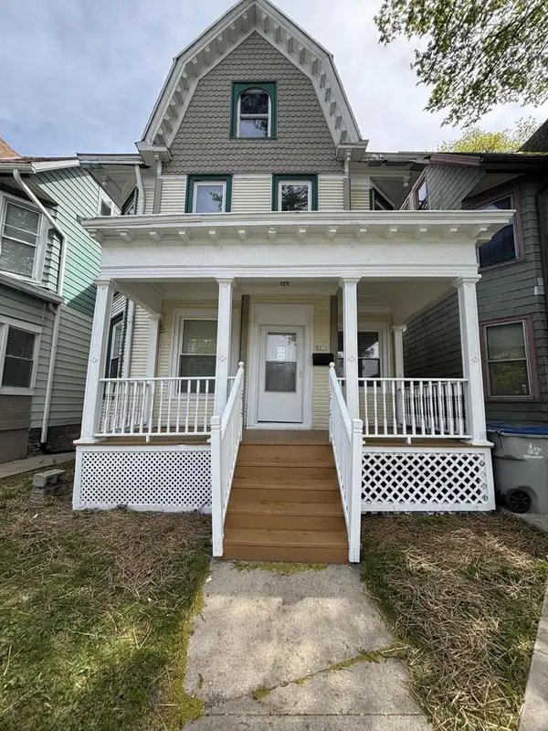 2570 N Oakland AVENUE, Milwaukee, WI 53211