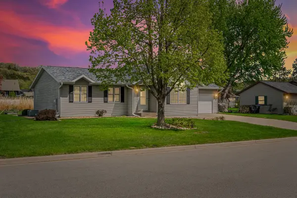 3003 Pleasant DRIVE, Holmen, WI 54636