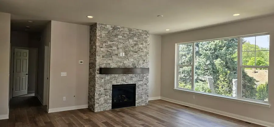 339 Sandy CIRCLE, Pewaukee, WI 53072 - #3