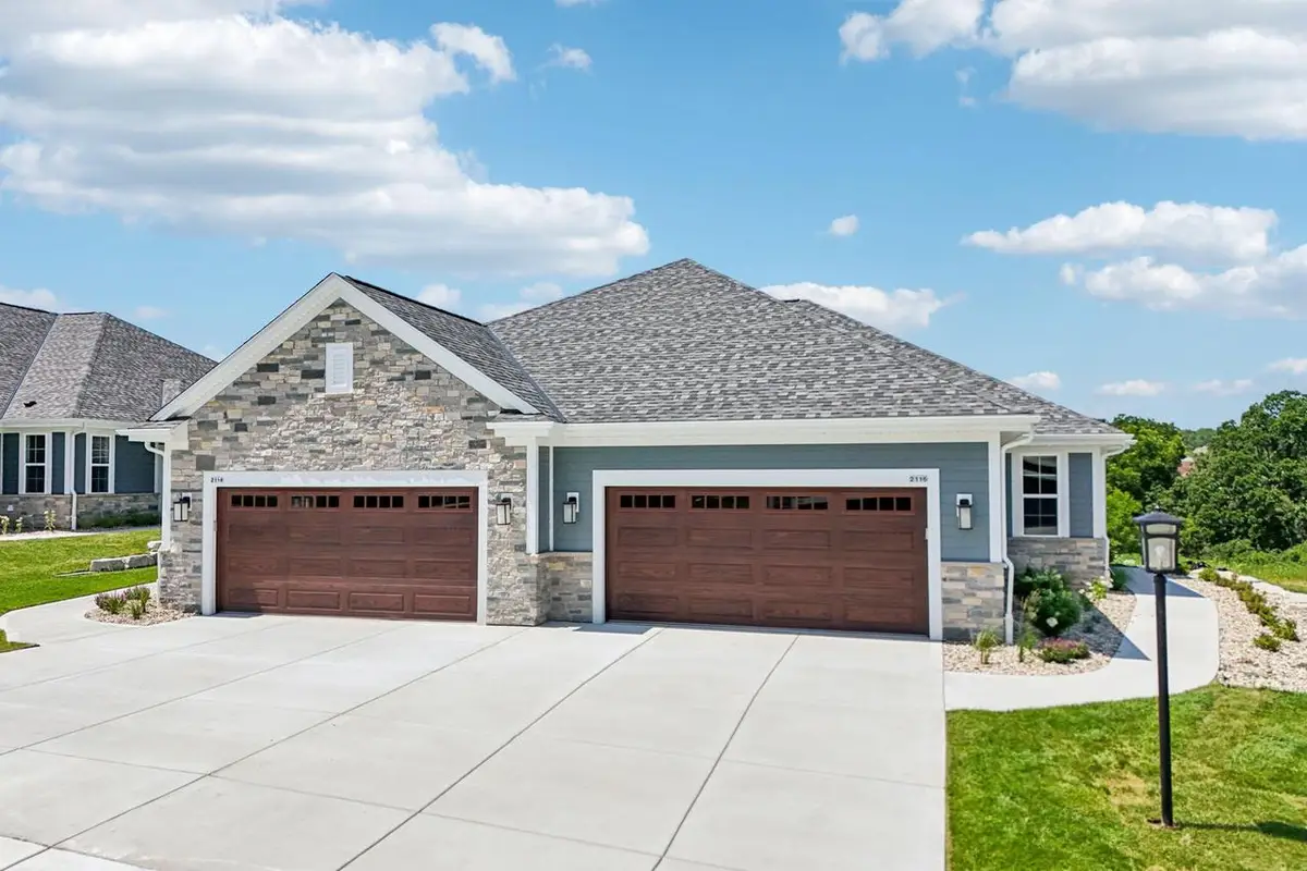 2116 Bluestem DRIVE #1402, Waukesha, WI 53188 - #1