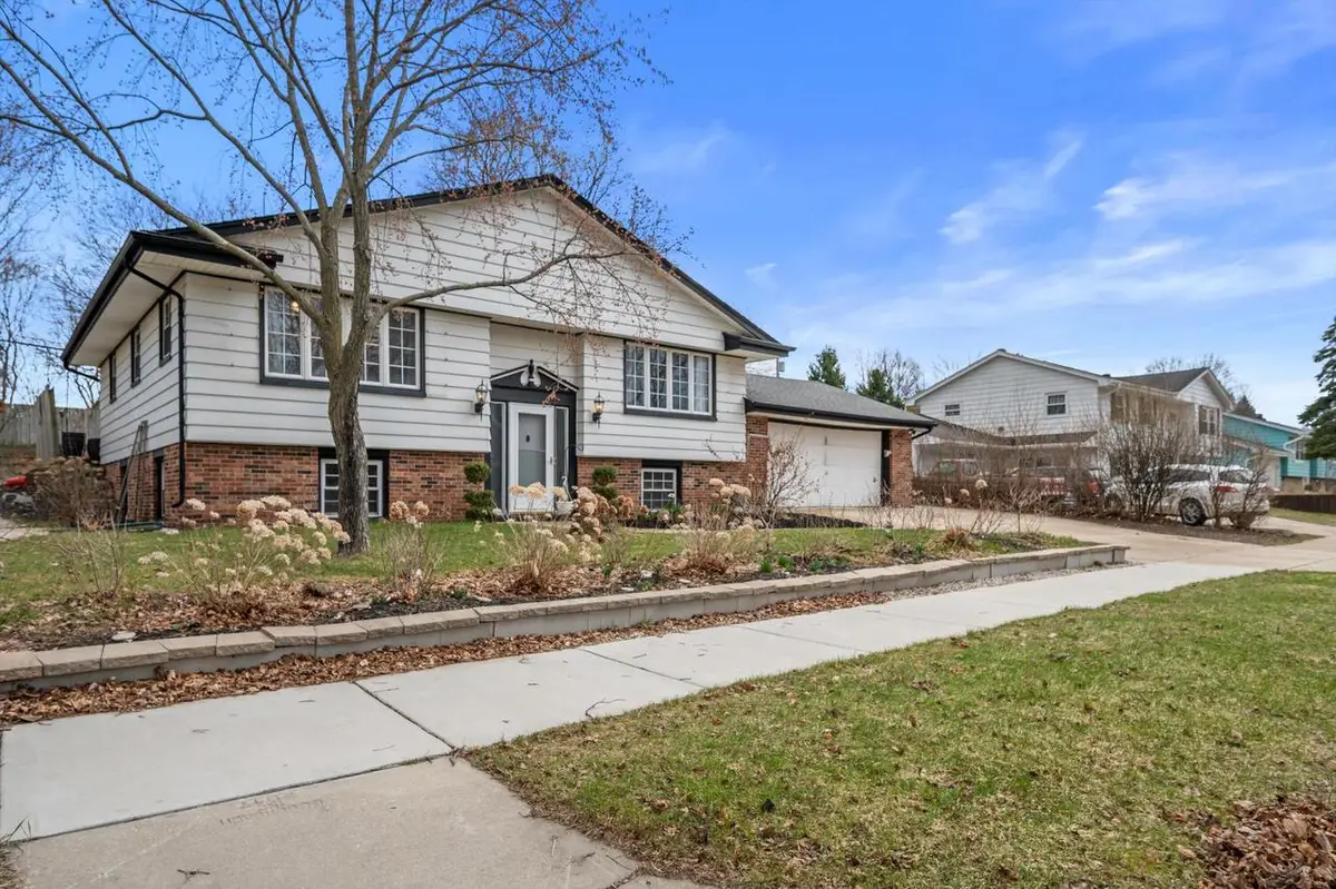 605 Juniper COURT, West Bend, WI 53095 - #1
