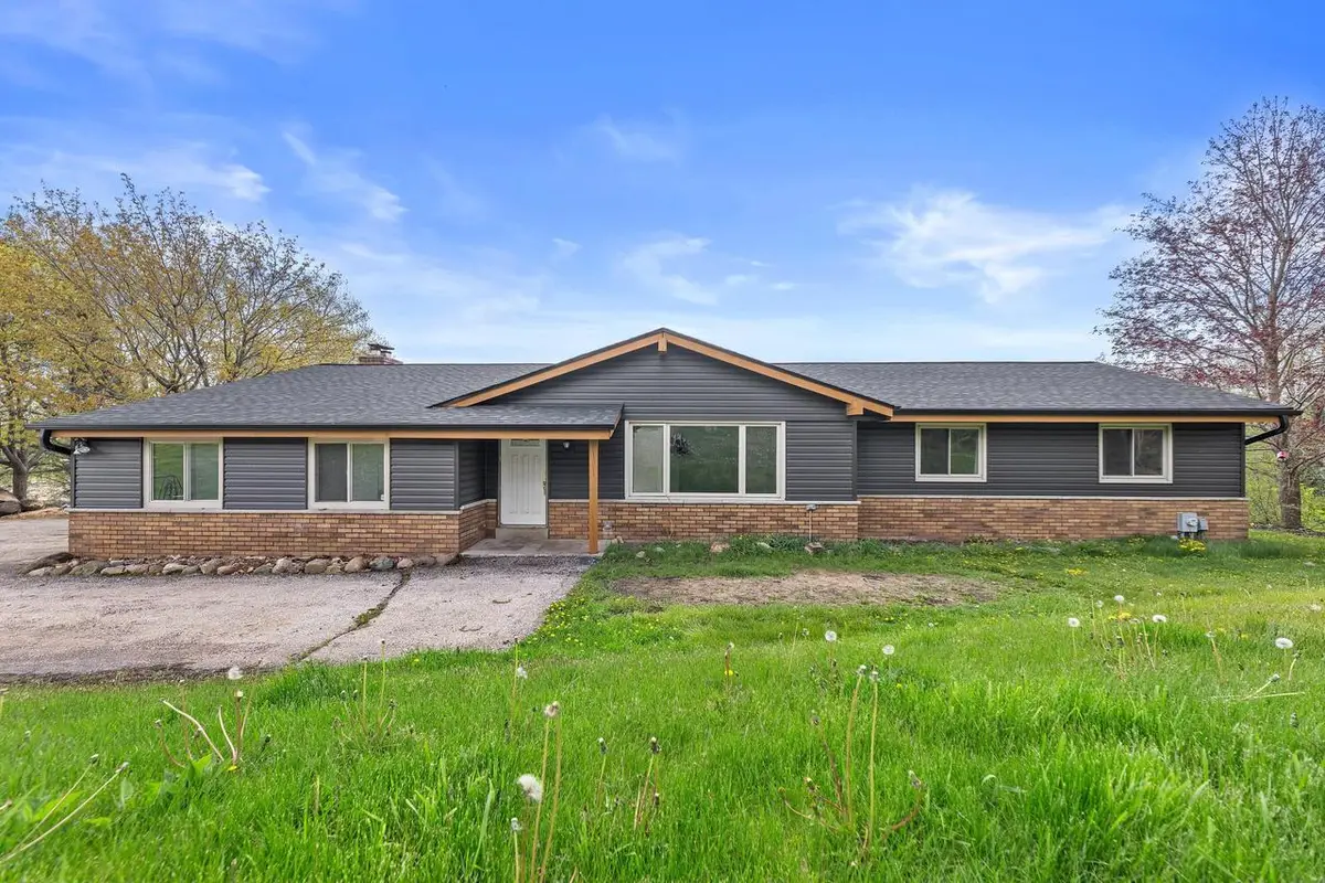18775 Observatory ROAD, New Berlin, WI 53146 - #1