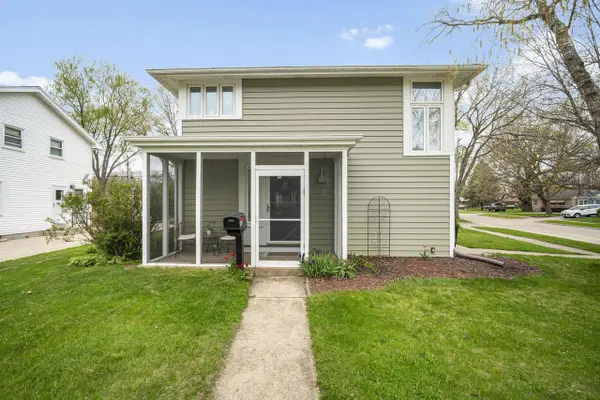 736 Cumberland ROAD, Waukesha, WI 53188