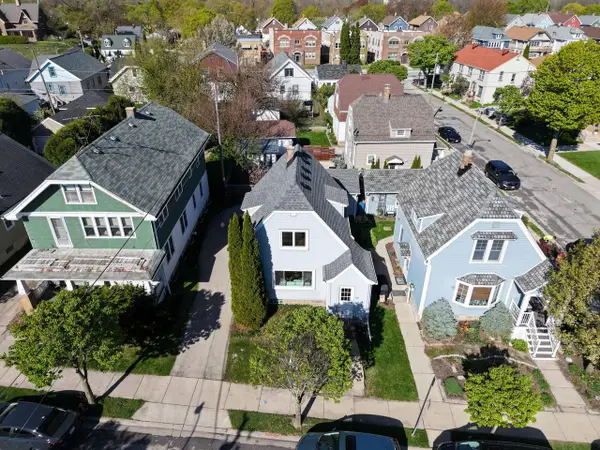3265 Swain COURT, Milwaukee, WI 53207