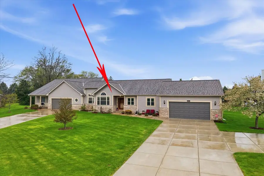 4335 Rose COURT, New Berlin, WI 53151 - #2