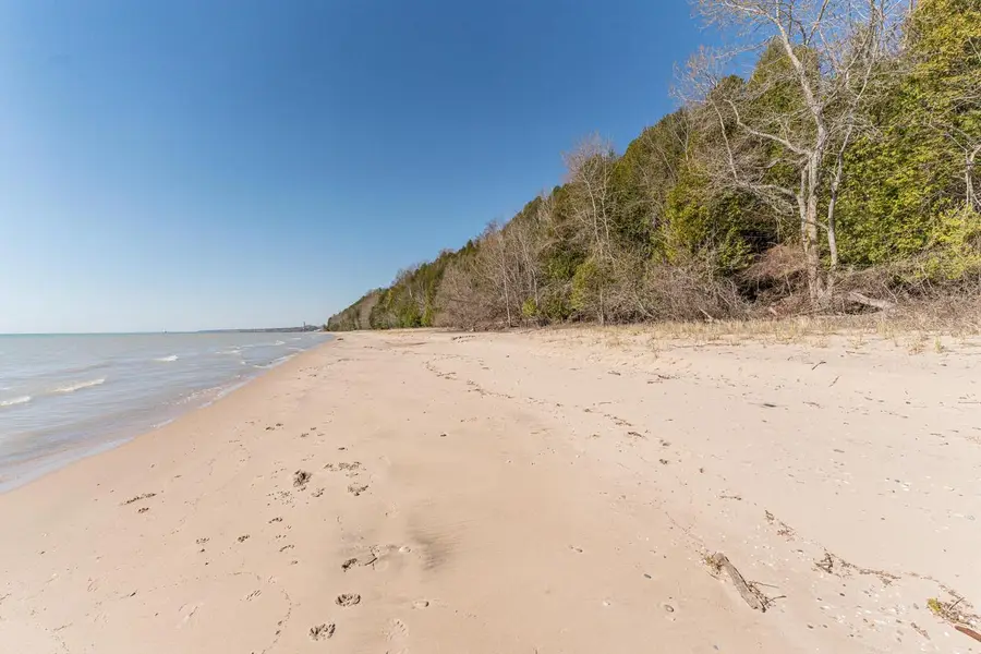 3582 Norport DRIVE, Port Washington, WI 53074 - #3