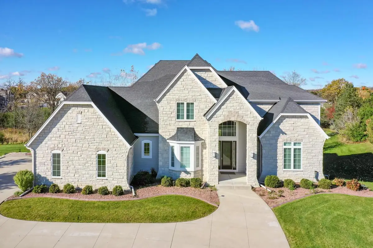 19955 Bradon TRAIL, Brookfield, WI 53045 - #1