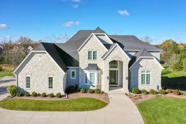 19955 Bradon TRAIL, Brookfield, WI 53045