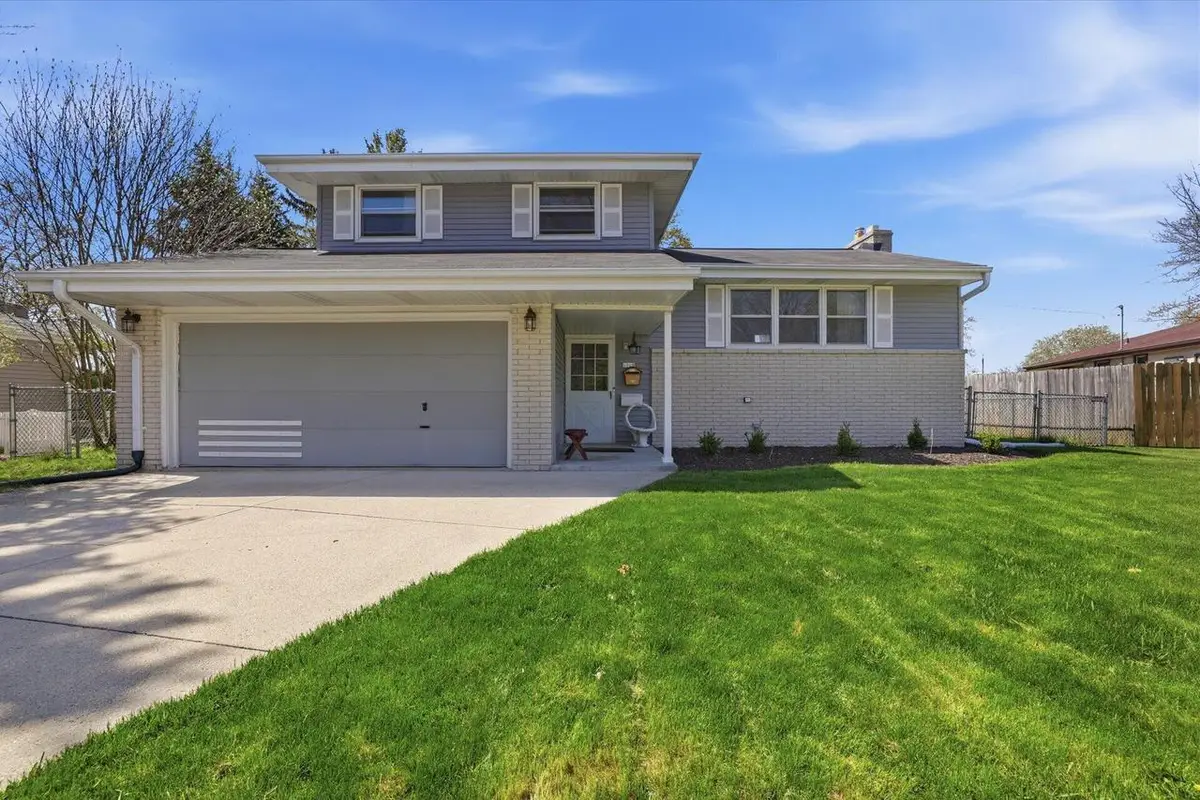 6009 Oriole LANE, Greendale, WI 53129 - #1