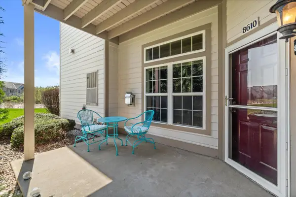 8610 Roxbury WAY, Oak Creek, WI 53154