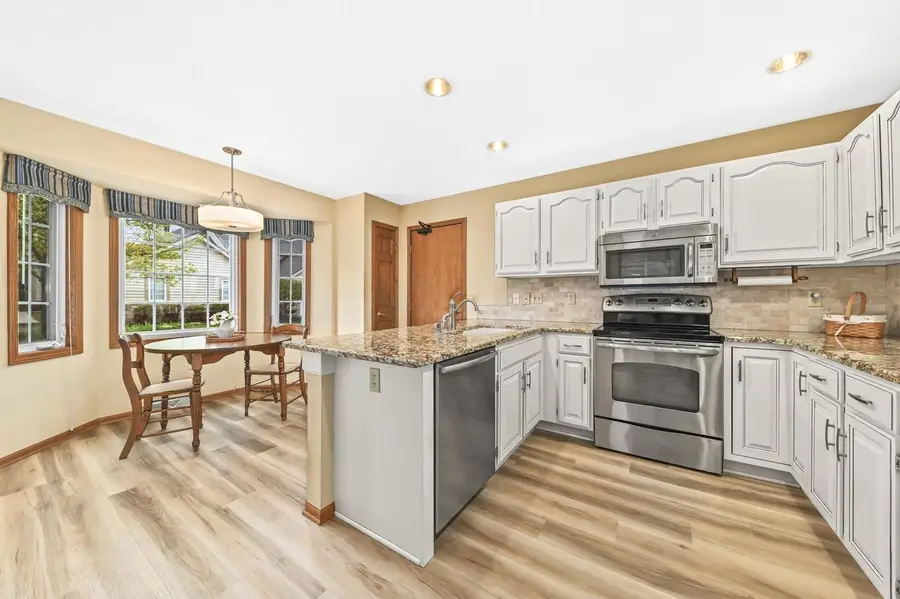 3015 River Birch DRIVE #H, Brookfield, WI 53045 - #2