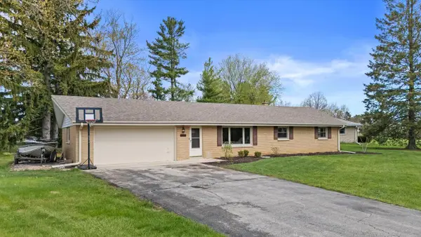 4028 Woodview DRIVE, Hubertus, WI 53033