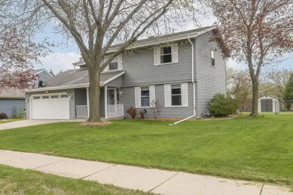 8160 Wildwood DRIVE, Oak Creek, WI 53154
