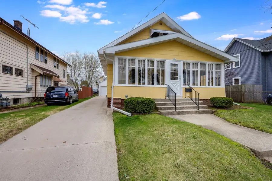 1019 25th STREET, Manitowoc, WI 54220 - #3
