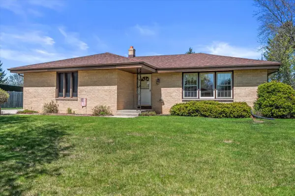 7002 Lindner DRIVE, Franklin, WI 53132