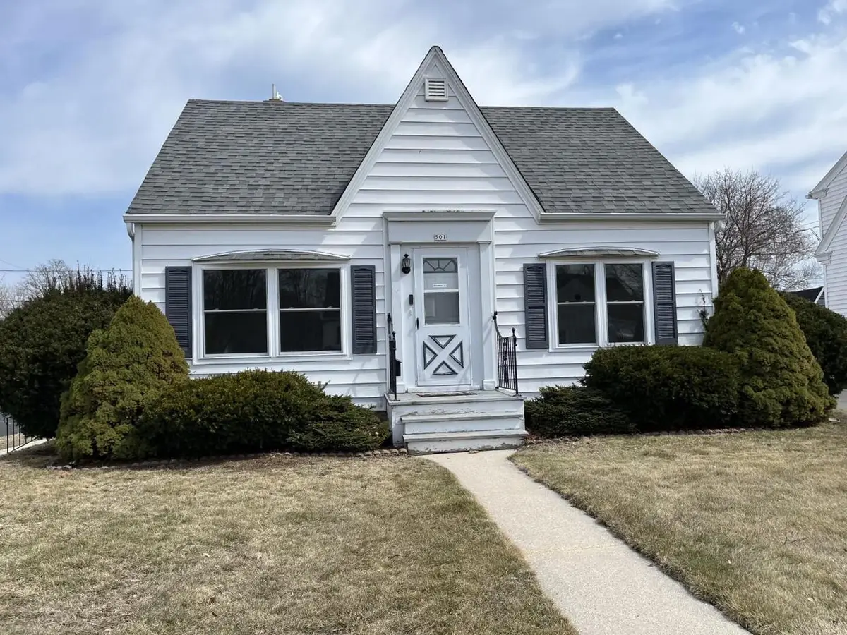 501 30th STREET, Manitowoc, WI 54220 - #1