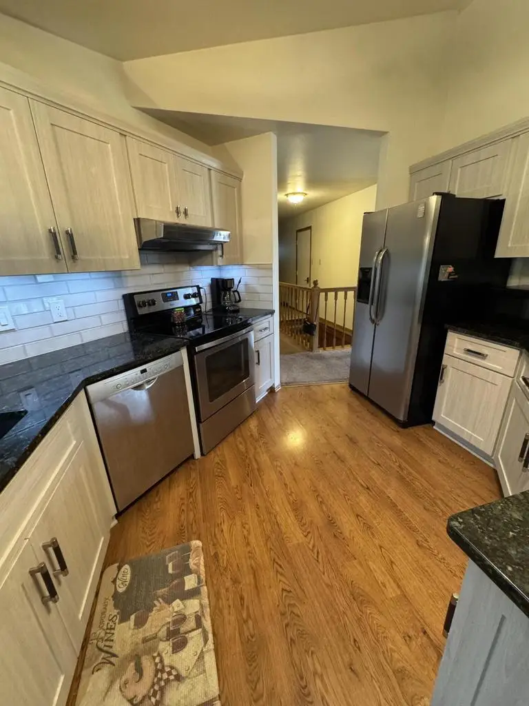 7369 Hillendale DRIVE, Franklin, WI 53132 - #2