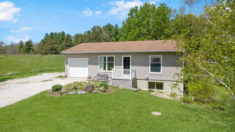 8402 368th AVENUE, Burlington, WI 53105 - #2