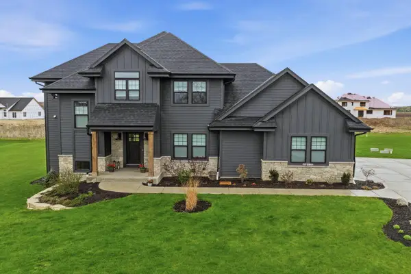 N82W27785 Marshall DRIVE, Hartland, WI 53029