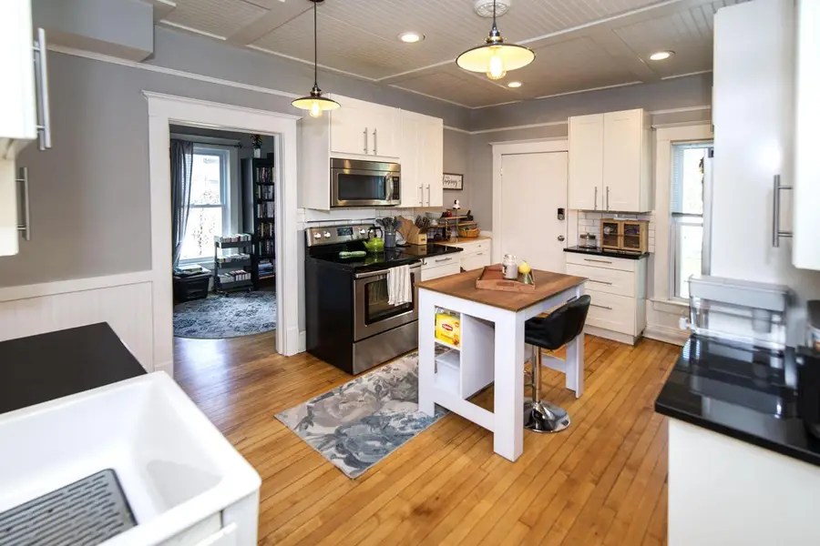 1810 Astor STREET, Milwaukee, WI 53202 - #3