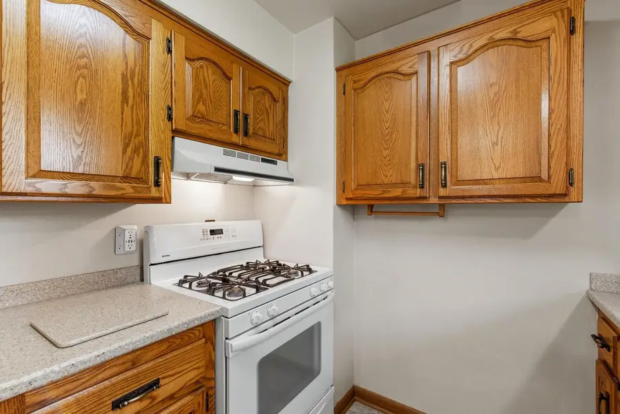 W202N9524 Club CIRCLE, Menomonee Falls, WI 53051 - #3