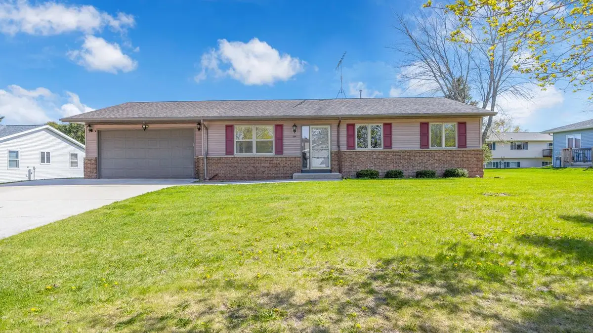 209 Beth CIRCLE, Sheboygan, WI 53081 - #1