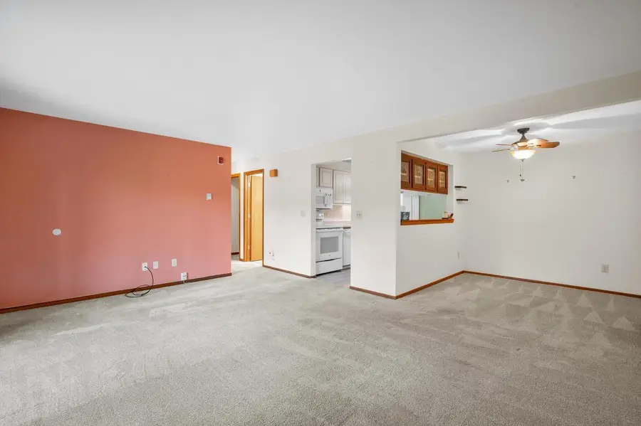 1654 Carriage LANE, New Berlin, WI 53151 - #3