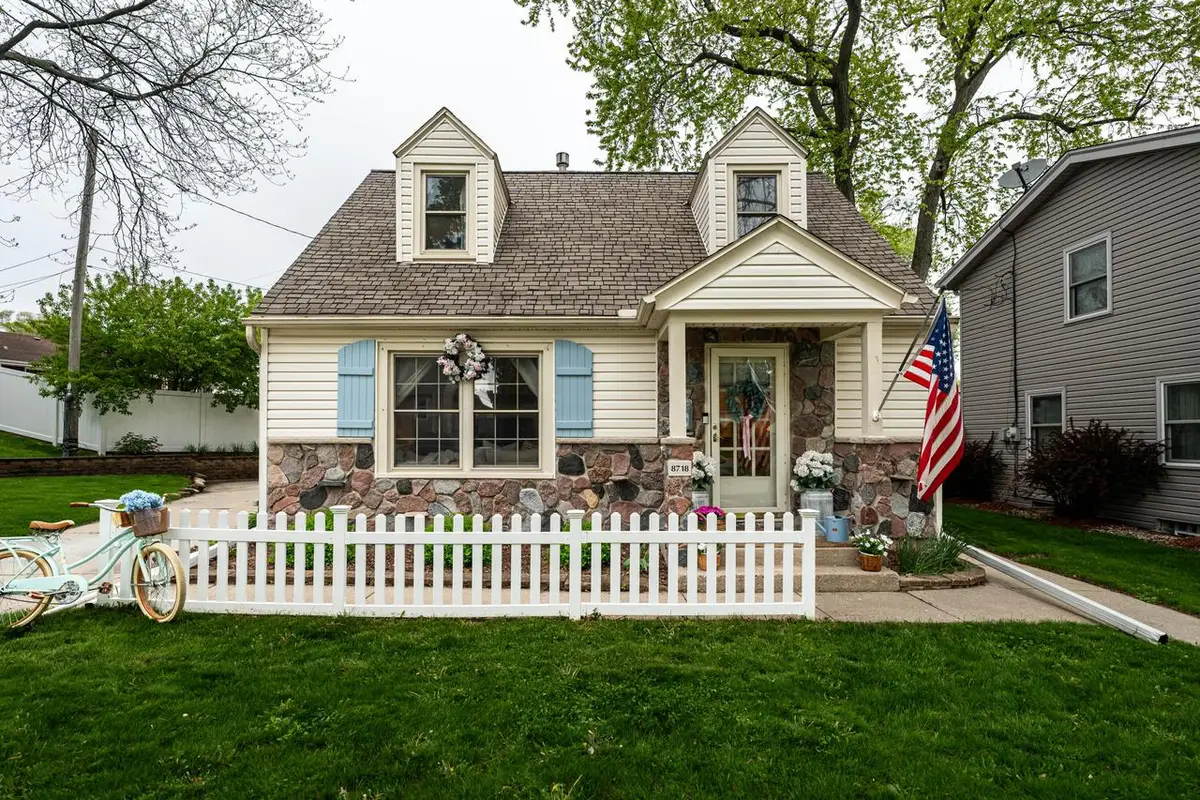 8718 W Stuth AVENUE, West Allis, WI 53227 - #1