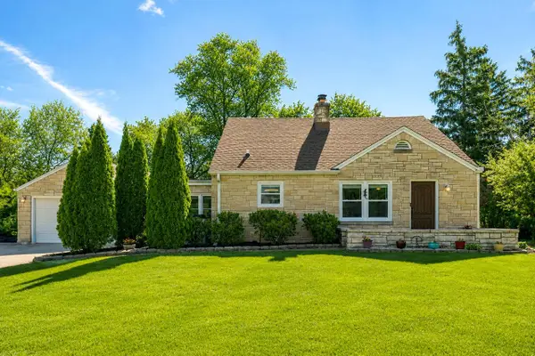 1430 Woodside LANE, Elm Grove, WI 53122