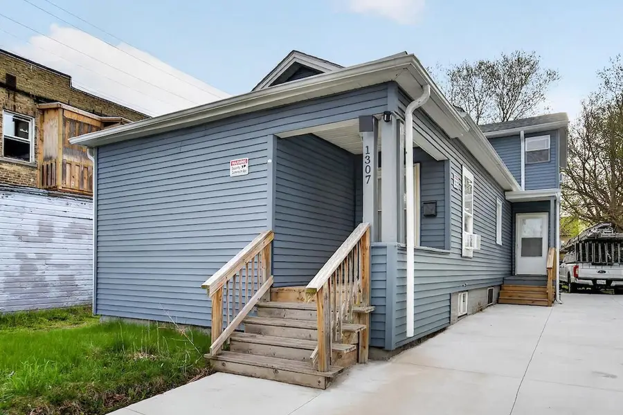 1307 Center STREET, Racine, WI 53403 - #2