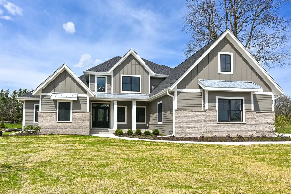 254 River Oaks CIRCLE, Delafield, WI 53018 - #1