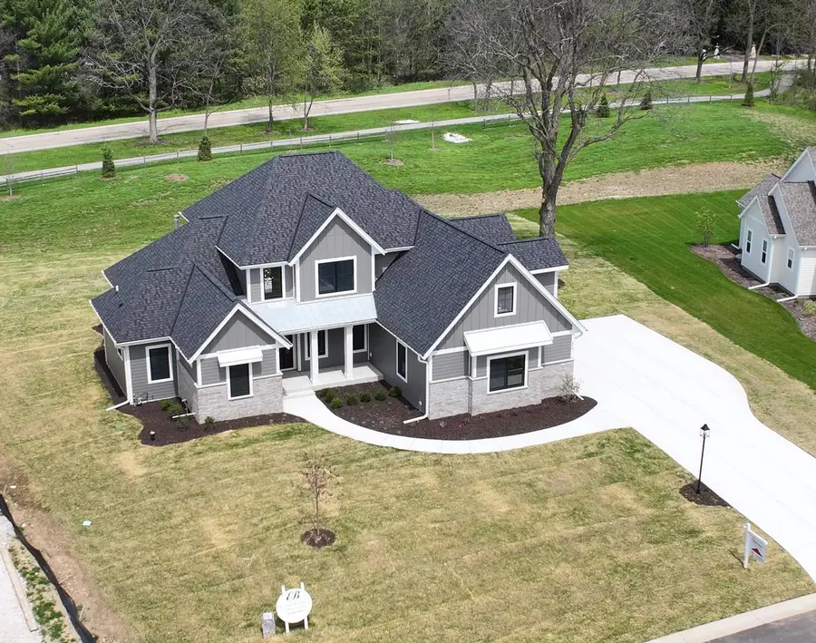 254 River Oaks CIRCLE, Delafield, WI 53018 - #2