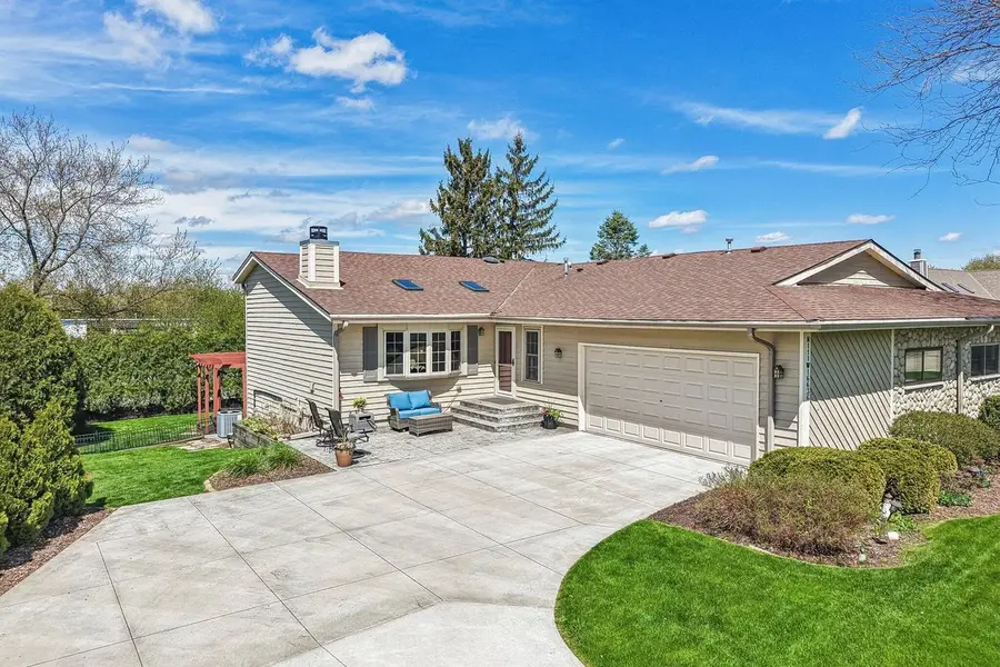 N111W16636 Esquire COURT, Germantown, WI 53022 - #2
