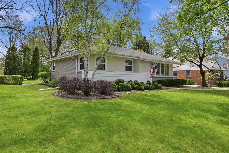 5400 Mansfield DRIVE, Greendale, WI 53129 - #3