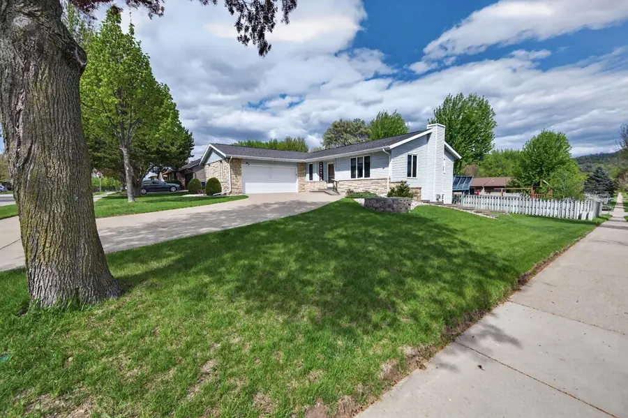 1000 Oak AVENUE, Onalaska, WI 54650 - #3