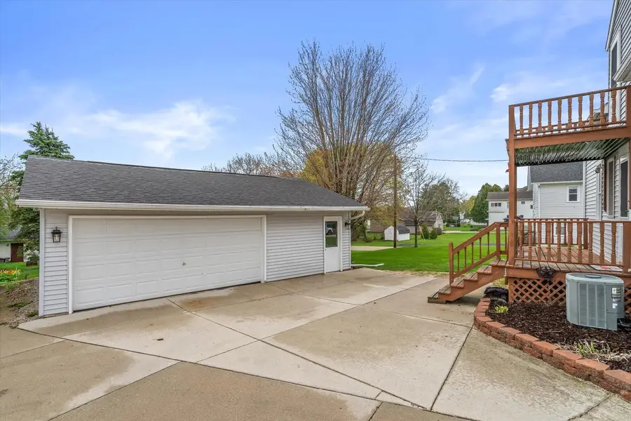213 Fond Du Lac STREET, Mount Calvary, WI 53057 - #3