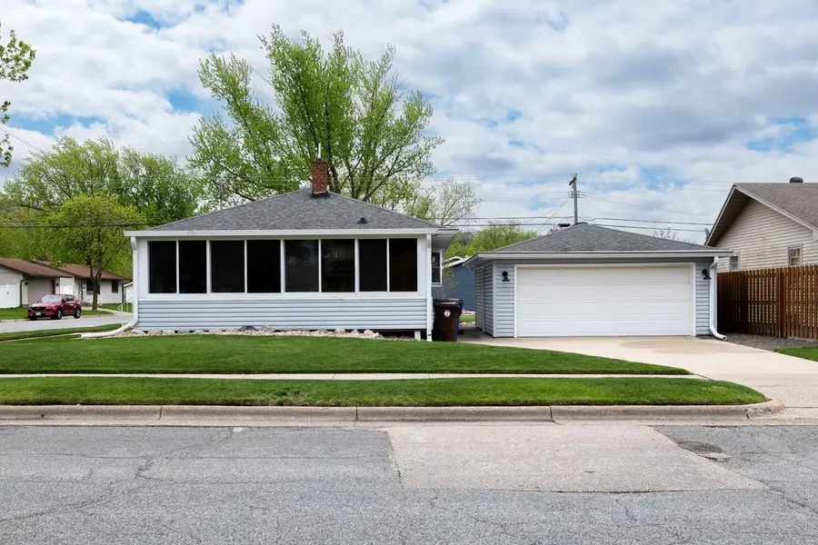 1102 Lake STREET, Onalaska, WI 54650 - #3