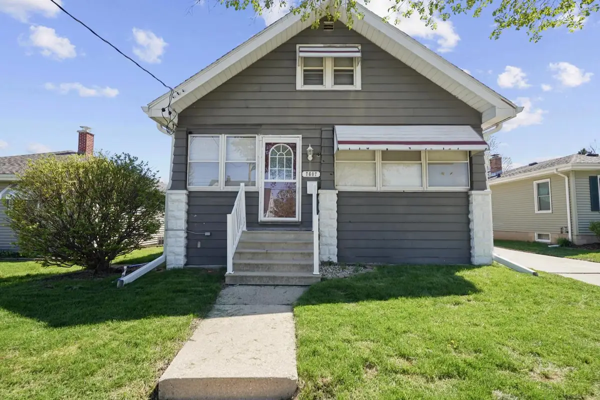 7607 39th STREET, Kenosha, WI 53142 - #1