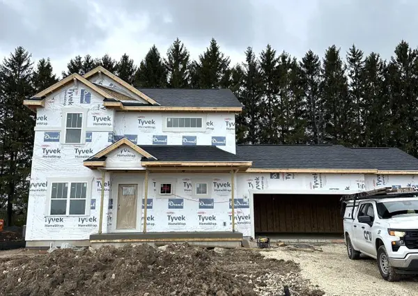 549 Hawks Ridge ROAD, Grafton, WI 53024