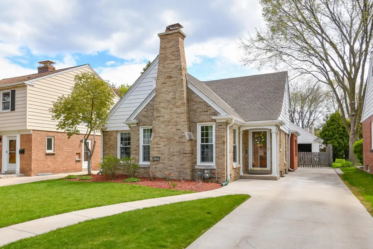 5242 N Bay Ridge AVENUE, Whitefish Bay, WI 53217 - #1